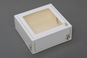 Dėžutė dekoruota 17×17 cm, H8 cm