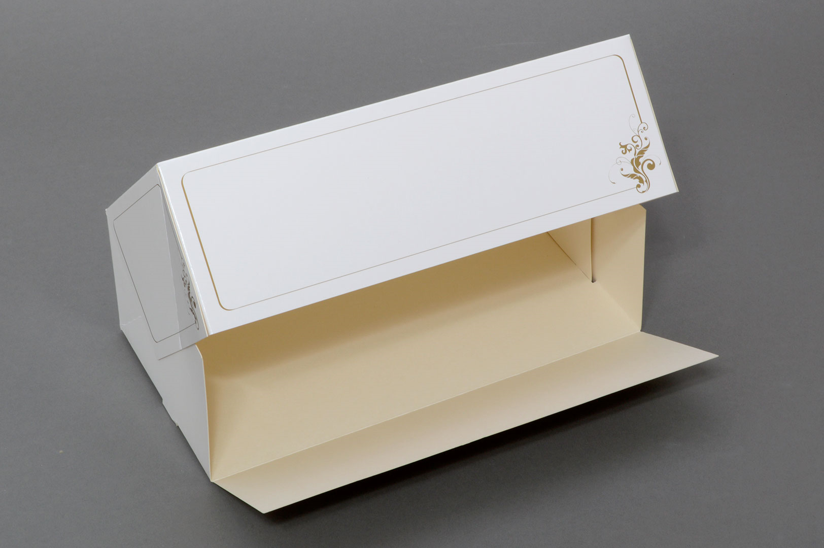 Dėžutė atidaromu priekiu 30,5×16 cm, H10 cm