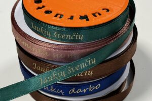 Satino juostelė su spauda 9mm, 25m